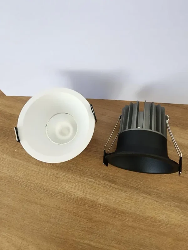 DETLA COB MODEL - Image 2